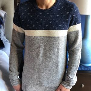 AE blue grey white sweater